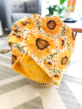 Load image into Gallery viewer, Premium Sunflower Minky blanket, designed to retain its shape and color, providing long-lasting comfort and durability.