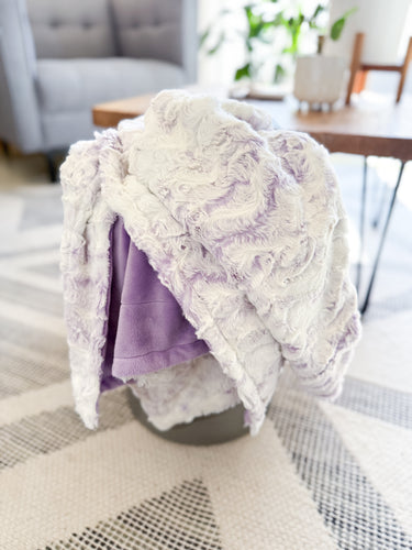 Lavender Snowy Owl Toddler Luxe Minky Blanket, soft and durable, perfect for cozy naps and playtime.