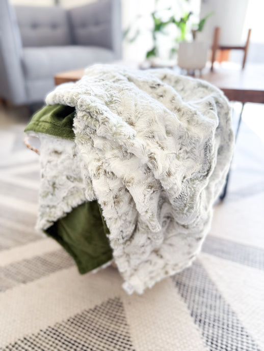 Basil Snowy Owl - Adult Luxe Minky Blanket